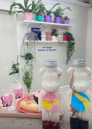필로베이커리에서 살펴보는 홍대디저트 딸기라떼 보틀 구성 정보